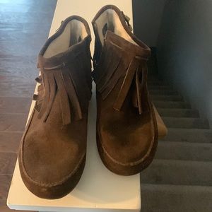 Dark brown fringe boots